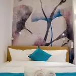 Homely 1 - Small And Cozy Self-check-in In *